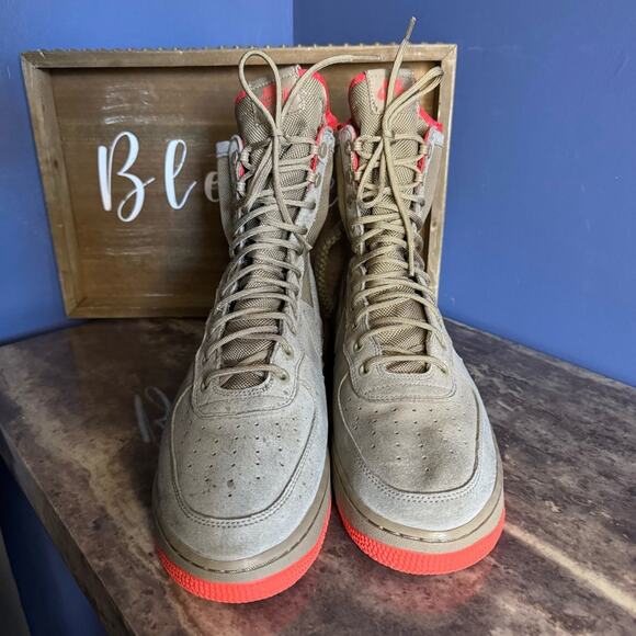 Nike Men s SF Air Force 1 Shoe Khaki Rush Coral, Men’s 11 US - Picture 2 of 8